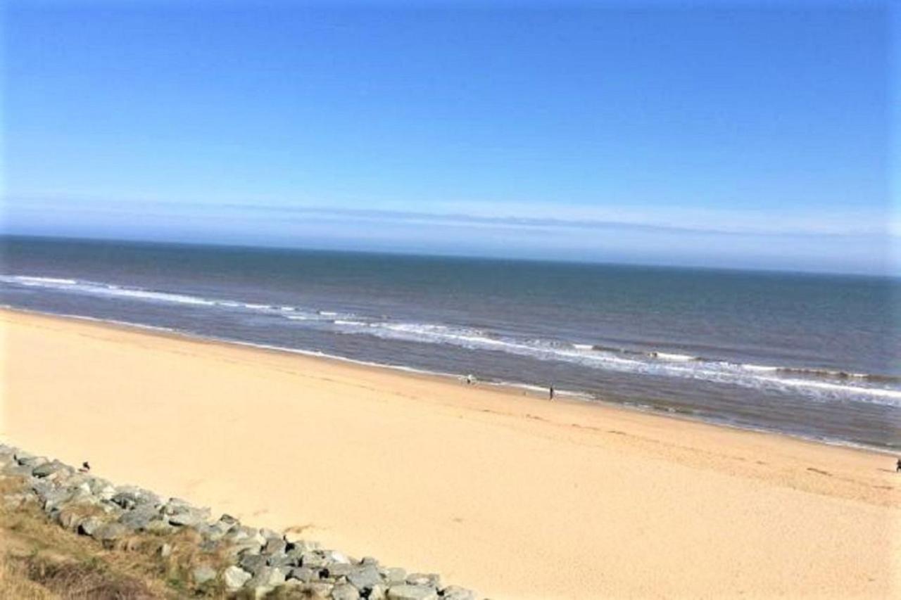 Relaxing Chalet On Popular California Sands Short Stroll To Beach, Nr Norfolk Broads & Great Yarmouth Scratby Exterior foto